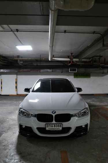 รถ BMW Series 3 325d สี ขาว