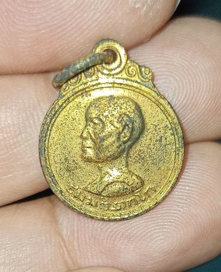 ขายยกคู่ พระบัวเข็มลงรักปิดทองเดิม อีกองค์ เหรียญหันข้างเล็ก เจ้าคุณนรรัตน์ ปี13 แจกกกรรมการ  พระบ้านๆทั้งคู่ ราคาคู่ 800- ย้ำ 800 บาทครับ รูปที่ 8