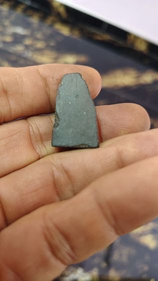 พระเนื้อผงดำหลวงพ่อแต้มวัดพระลอย รูปที่ 2