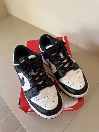 รองเท้า Nike dunks low panda