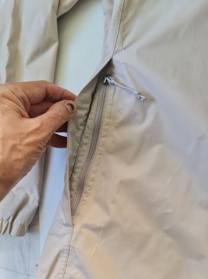 The North face (แท้) Dryvent Jacket รูปที่ 6