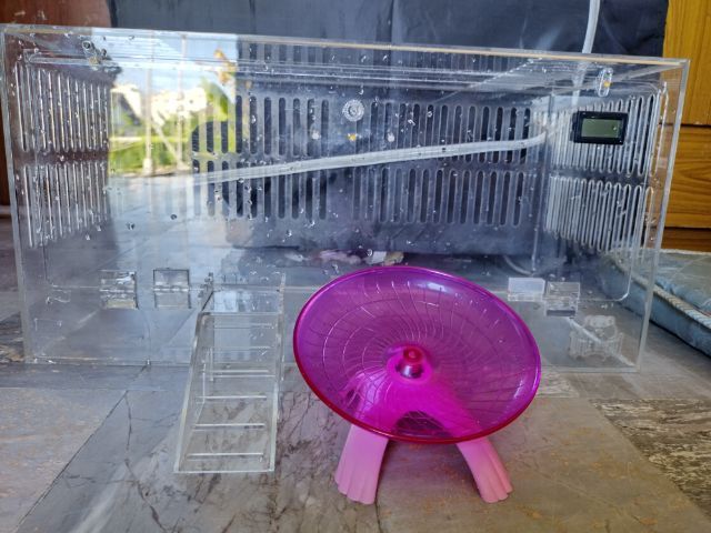 รับเองที่ลาดพร้าว 83กล่องอะคิลิค มือ 2 ขนาดประมาณ 45 เซน(มั้ง) ขายเพราะน้องกลับดาวไปแล้ว 