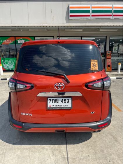 Toyota Sienta 2018 1.5 V Utility-car เบนซิน ไม่ติดแก๊ส เกียร์อัตโนมัติ ส้ม รูปที่ 3