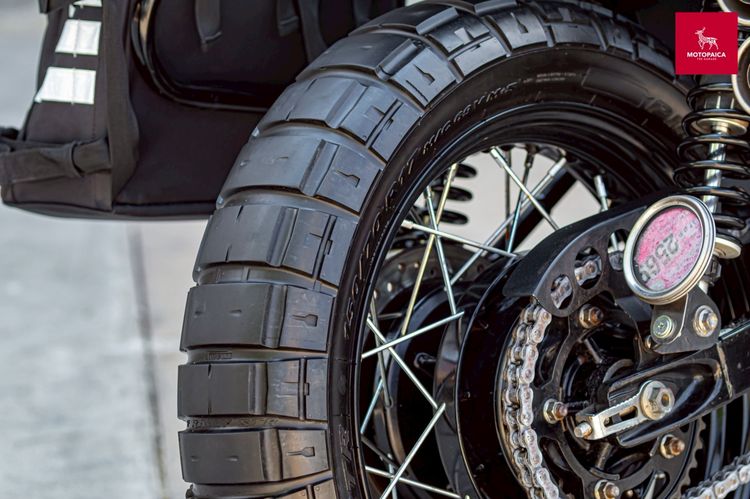 Triumph Bonneville T100 Supercustom ปี2015 ของแต่งแสนกว่า รูปที่ 18