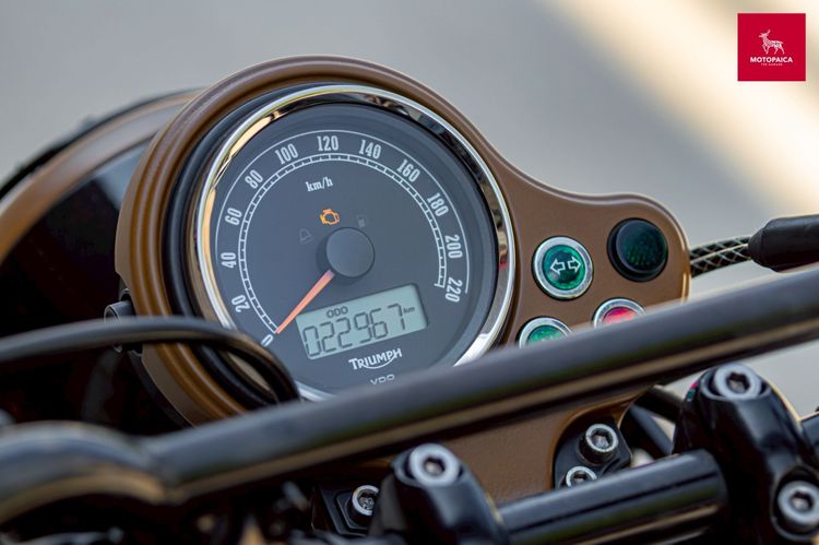 Triumph Bonneville T100 Supercustom ปี2015 ของแต่งแสนกว่า รูปที่ 5