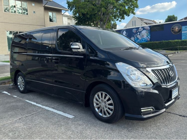 Hyundai H-1 2017 2.5 Deluxe Utility-car ดีเซล เกียร์อัตโนมัติ ดำ รูปที่ 3