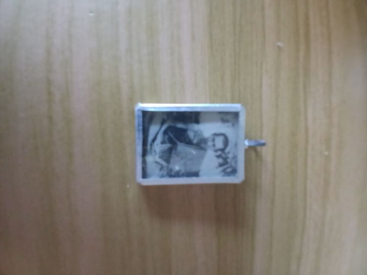 ล็อกเก็ตจิ๋วหลวงพ่อเกษมออกปี12   รูปที่ 3