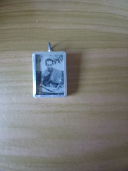 ล็อกเก็ตจิ๋วหลวงพ่อเกษมออกปี12  