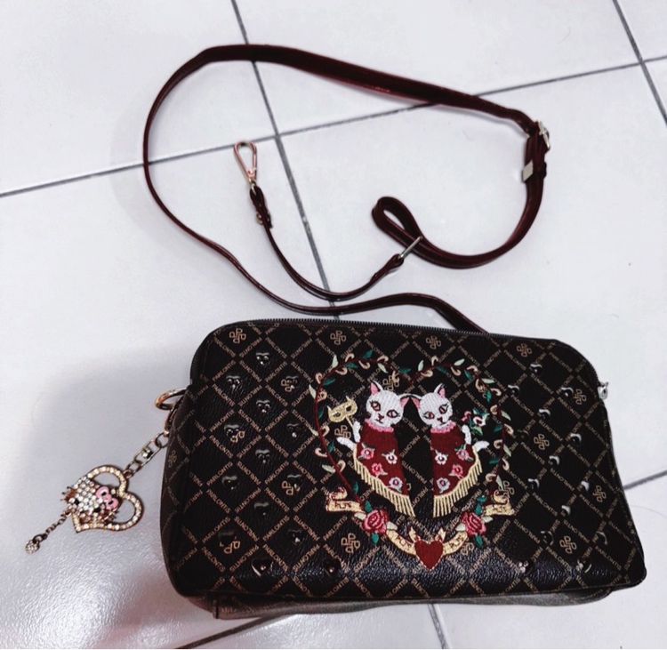 กระเป๋า