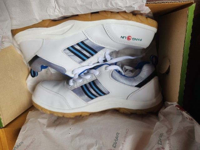 รองเท้าเชฟตี้ รูปที่ 2