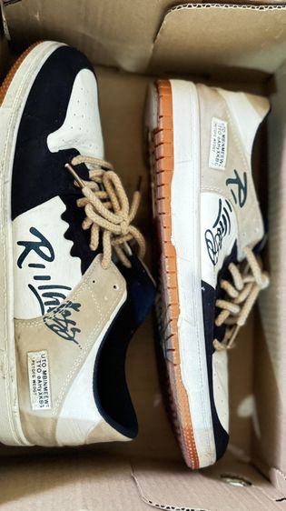 ➗➰ คิดราคาคนละครึ่ง 👟👟 รองเท้าขายเหมา 2 คู่ ไม่ค่อยได้ใส่เก่าเก็บ รูปที่ 3