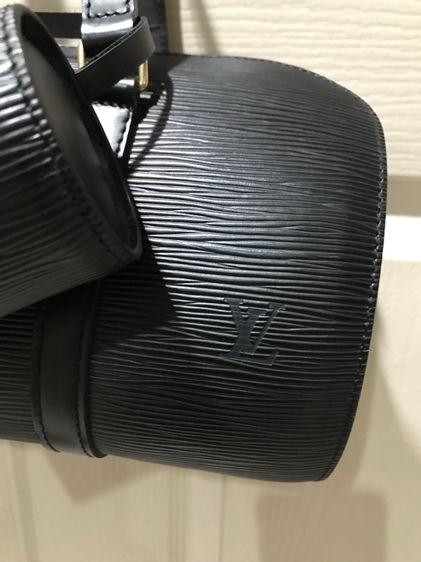 Louis Vuitton ของแท้ สภาพดีมากๆ เดิมๆ ไม่มีซ่อม รูปที่ 4