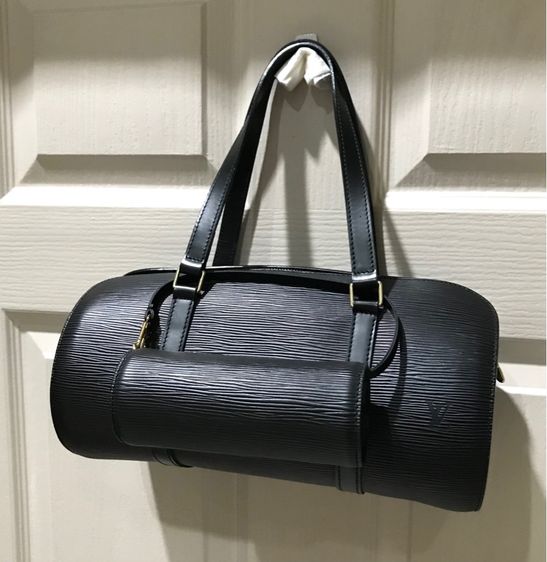 ไม่ระบุ ดำ หนังเทียม Louis Vuitton ของแท้ สภาพดีมากๆ เดิมๆ ไม่มีซ่อม