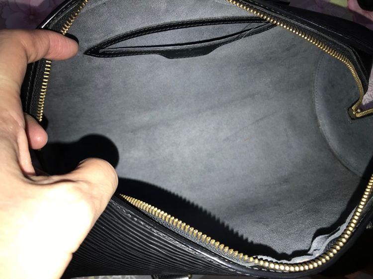 Louis Vuitton ของแท้ สภาพดีมากๆ เดิมๆ ไม่มีซ่อม รูปที่ 13