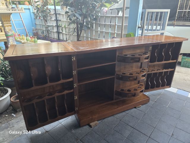 ตู้ไม้สักแท้