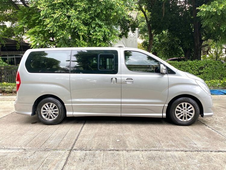 Hyundai H-1  2016 2.5 Elite Van ดีเซล ไม่ติดแก๊ส เกียร์อัตโนมัติ เทา รูปที่ 4
