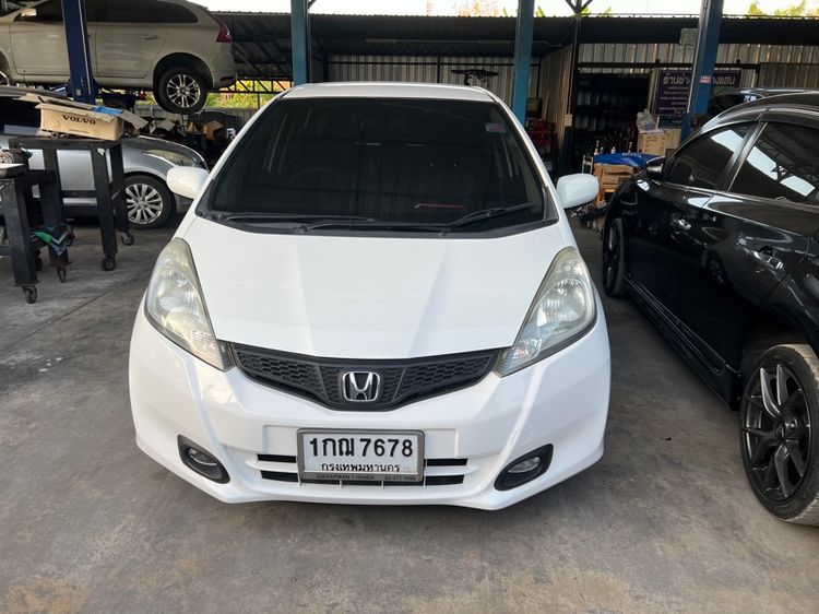 รถ Honda Jazz 1.5 S i-VTEC สี ขาว