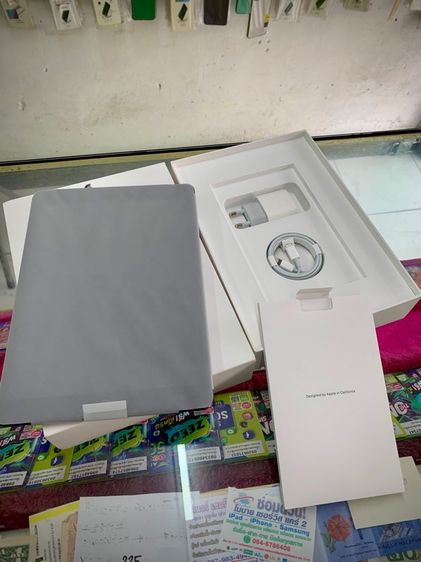 Apple 64 GB iPad Gen9 64กิ๊ก wifi ยังไม่ผ่านการใช้งาน