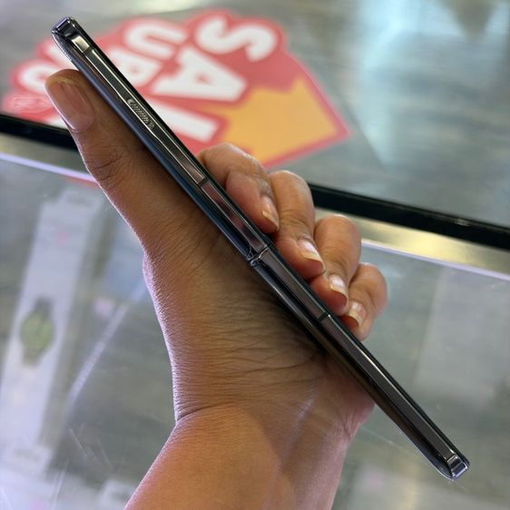 Oppo Find N3 Flip สีดำ เครื่องศูนย์ สภาพสวยมาก จอ6.8นิ้ว แรม12รอม256 Dimensity9200 กล้อง50ล้าน(3ตัว)🔥🔥 รูปที่ 3