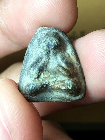 พระปิดตาทำจากตะกั่ว