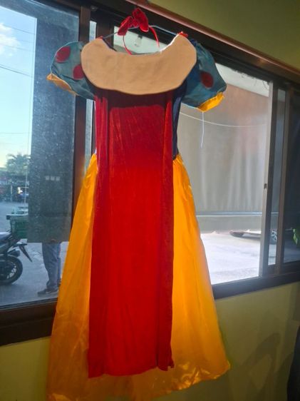 ชุดแฟนซีใส่จัดงาน ชุดเจ้าหญิง สโนไวท์  สภาพดีมากใส่แค่ครั้งเดียวค่ะ รูปที่ 3