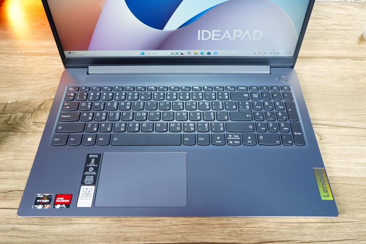 Lenovo IdeaPad Slim 3 Ryzen5-7520U Ram16 SSD512 จอ15.6 FHD IPS สเปคดีทำงานเก่ง หน้าจอใหญ่ภาพสวย มีแป้นตัวเลขแยก ดีไซน์บางเบา เครื่องมีประกัน รูปที่ 5