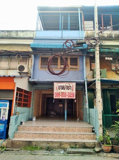 ขาย ให้เช่า อาคารพาณิชย์ ทำเลดี ทำเลค้าขาย 2 ชั้นครึ่ง มีดาดฟ้า ขายตึกแถว ติดถนนใหญ่ ติดถนนสุขสวัสดิ์ ปากซอยสุขสวัสดิ์ 84 (คู่สร้าง)