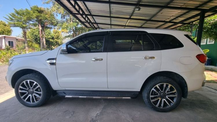 Ford Everest 2018 2.2 Titanium Plus Van ดีเซล เกียร์อัตโนมัติ ขาว รูปที่ 3
