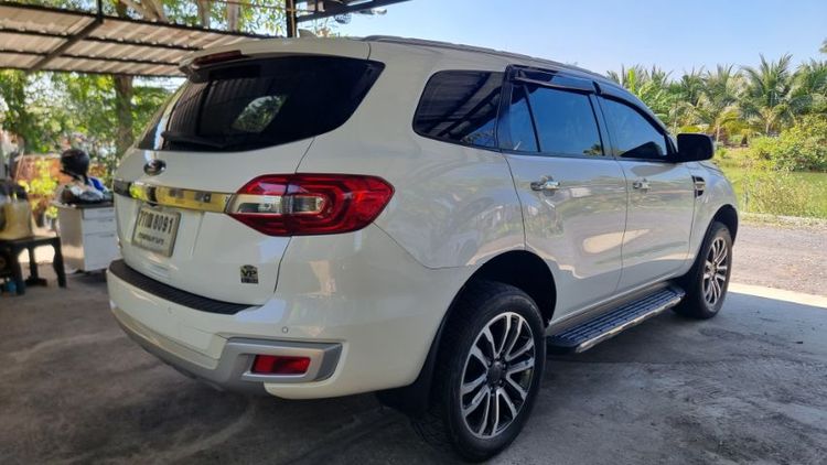 Ford Everest 2018 2.2 Titanium Plus Van ดีเซล เกียร์อัตโนมัติ ขาว รูปที่ 2