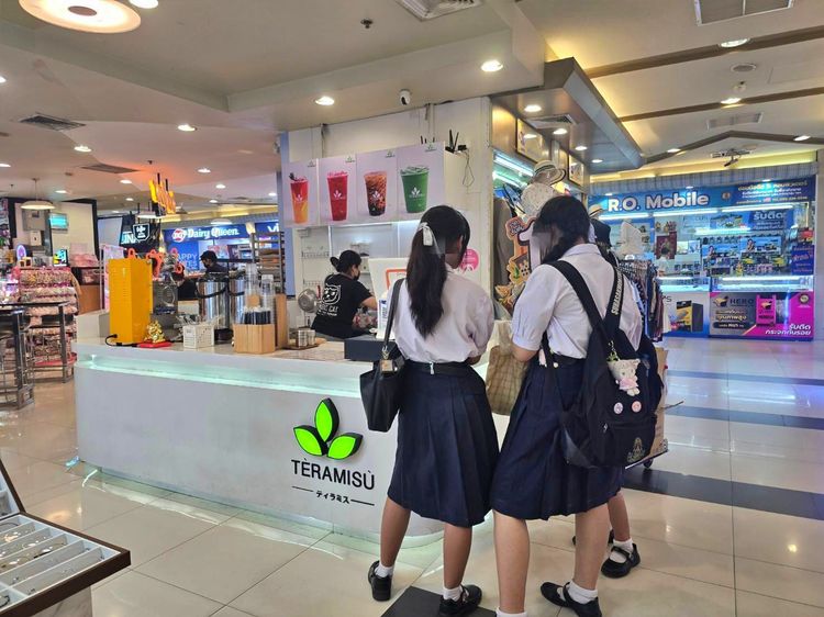 เซ้งด่วนร้านชานมไข่มุก สาขาเซ็นเตอร์วัน ชั้น1 ข้างร้าน bonjour มีร้านเดียวโซนนั้น มีคนเดินตลอดทั้งวัน