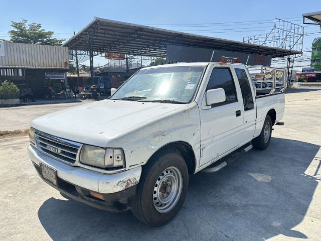 รถ Isuzu TFR ปี 91-97 2.5 Space Cab สี ขาว