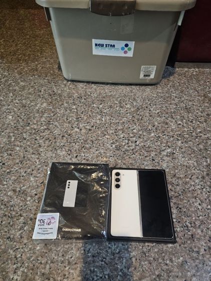 ขายSamsungFold5สีใหม่หายากCream512กิ๊กยกกล่องอีมี่ตรงจอกางสุดสวยๆหายากมากๆสูนTrueใช้งานดีทุกๆฟังชั่นถูกๆ รูปที่ 2