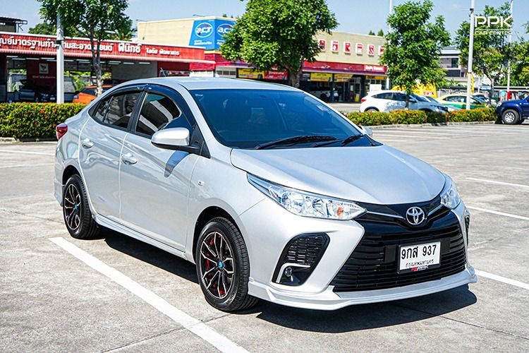 Toyota Yaris ATIV 2021 1.2 Entry Sedan เบนซิน ไม่ติดแก๊ส เกียร์อัตโนมัติ เทา รูปที่ 3