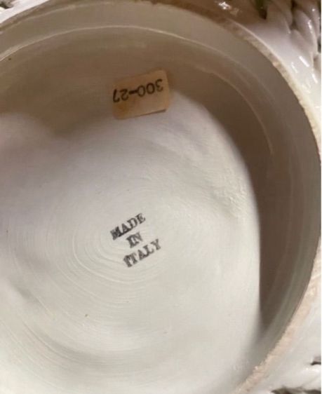 แจกันและตะกร้าสานเซรามิคของอิตาลี รูปที่ 11