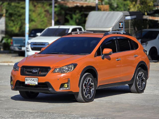 รถ Subaru XV 2.0 Crosstrek 4WD สี ส้ม
