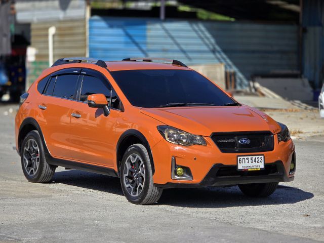 Subaru XV 2017 2.0 Crosstrek 4WD Utility-car เบนซิน ไม่ติดแก๊ส เกียร์อัตโนมัติ ส้ม รูปที่ 2