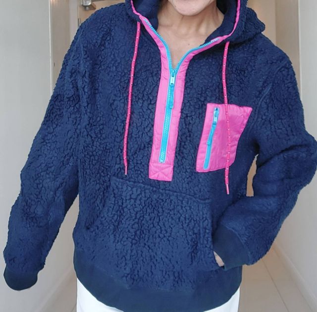 J.Crew Vintage Fleece Hoodie – เสื้อฮู้ดขนแกะ Sherpa สี Navy ตัดชมพู-ฟ้า สไตล์วินเทจ 90s รูปที่ 12