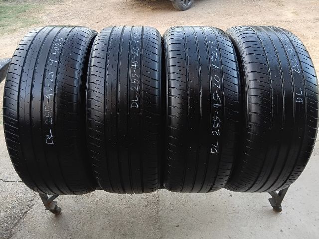 Dunlop ยางชุด ดันลอป 255-45-20 ปี5023 สภาพสวย