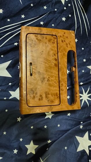 กล่องวางแก้วน้ำ ลายไม้ แอคคอร์ด G7  มีตำหนิ แตกมุม แต่ติดกาวแล้ว