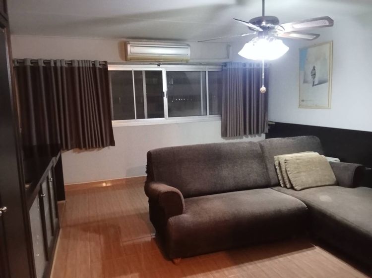 ขายหรือให้เช่าป๊อบปูล่าร์คอนโดเมืองทอง P1 ชั้น 14 ด้านนอก Build-in ไม้สักทั้งห้องสวยมากๆ เฟอร์ แอร์ ครบชุด ใกล้รถไฟฟ้าสถานีอิมแพ็ค สายสีชมพู