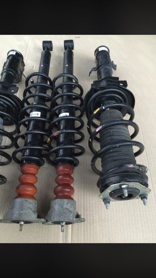 โช๊ค เดิม หน้า หลัง Mazda 2  De ปี 2007 ถึง 2012 Ford Fiesta.  รูปที่ 6