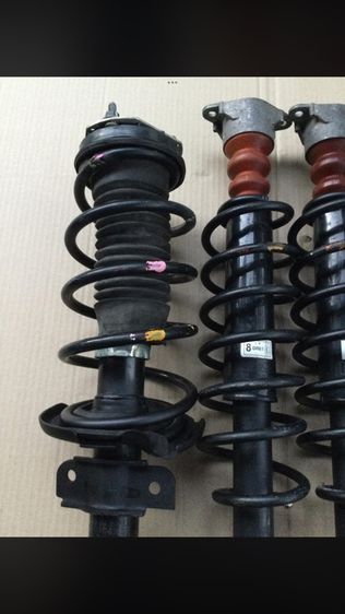 โช๊ค เดิม หน้า หลัง Mazda 2  De ปี 2007 ถึง 2012 Ford Fiesta.  รูปที่ 3