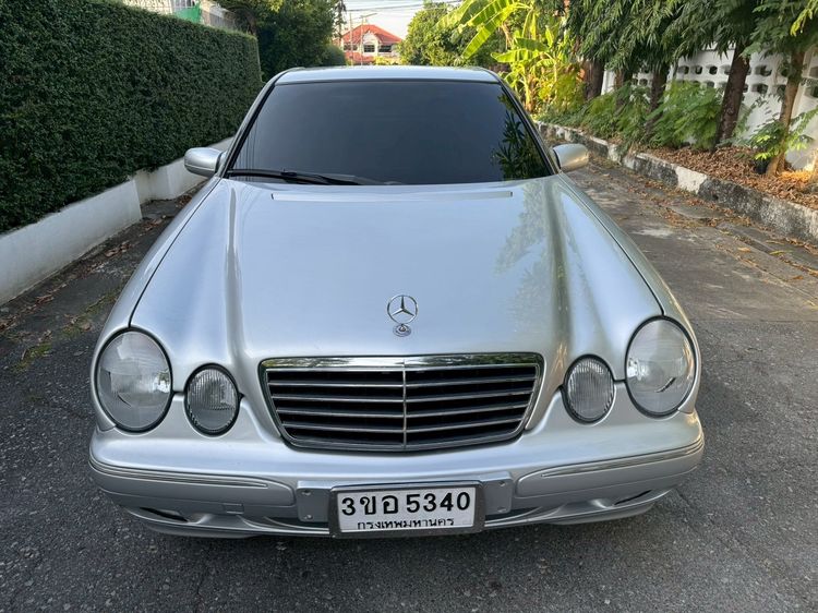 Mercedes-Benz E-Class 2005 E240 Sedan เบนซิน ไม่ติดแก๊ส เกียร์อัตโนมัติ เทา รูปที่ 2