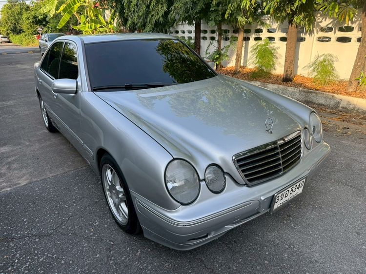 Mercedes-Benz E-Class 2005 E240 Sedan เบนซิน ไม่ติดแก๊ส เกียร์อัตโนมัติ เทา รูปที่ 3