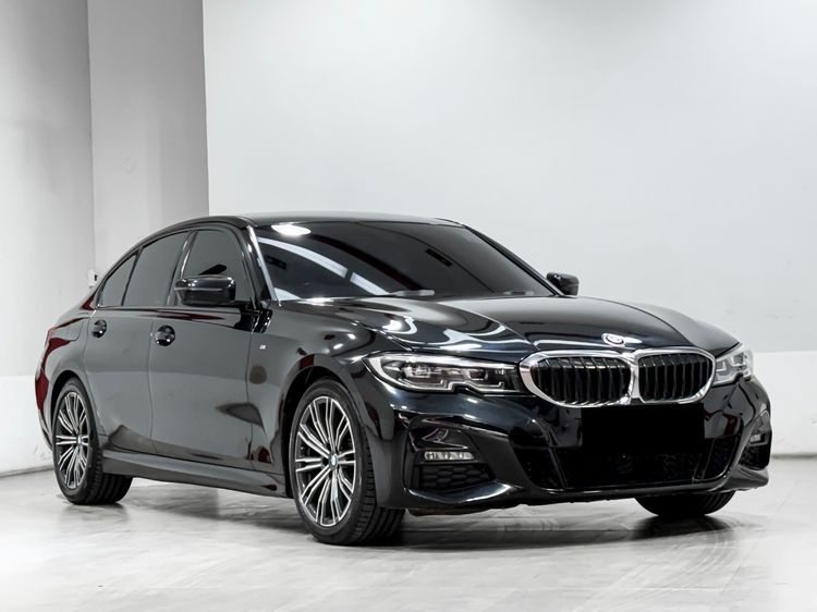 BMW Series 3 2024 320d Sedan ดีเซล เกียร์อัตโนมัติ ดำ รูปที่ 3