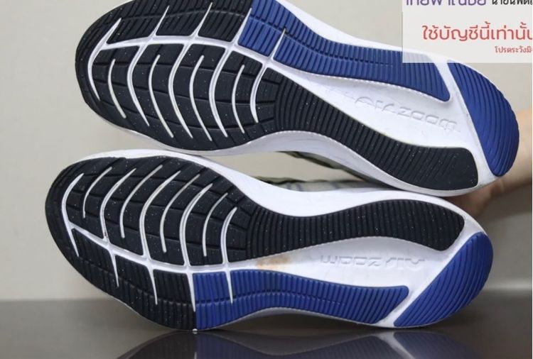 รองเท้า NIKE แท้ 💯 เบอร์ UK 6.5 EUR 40.5 cm 25.5 คนเท้า 25-26 cm ใส่ได้ครับ สภาพดีมาก เบามาก พื้นเต็ม ทรงสวยครับ น่าสะสมครับ รูปที่ 7