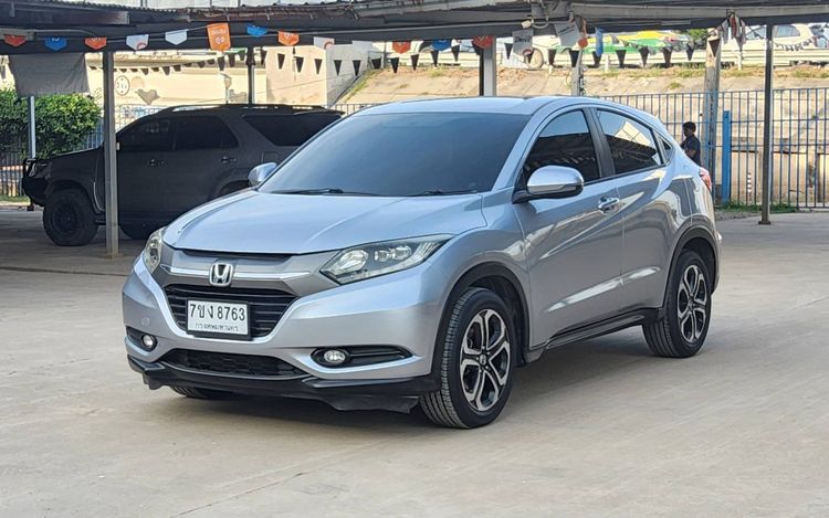 รถ Honda HR-V 1.8 E สี เทา