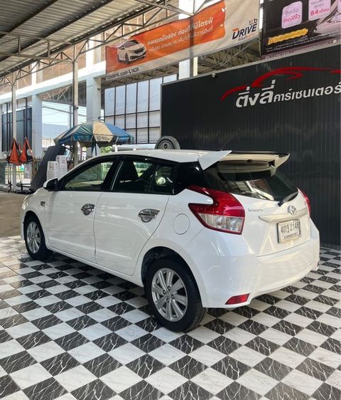Toyota Yaris 2015 1.2 E Sedan เบนซิน ไม่ติดแก๊ส เกียร์อัตโนมัติ ขาว รูปที่ 4
