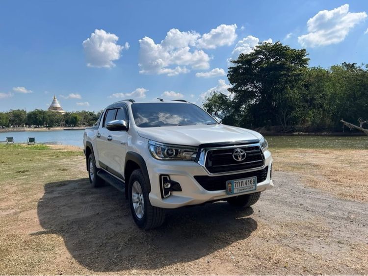 รถ Toyota Hilux Revo 2.4 G Prerunner สี ขาว