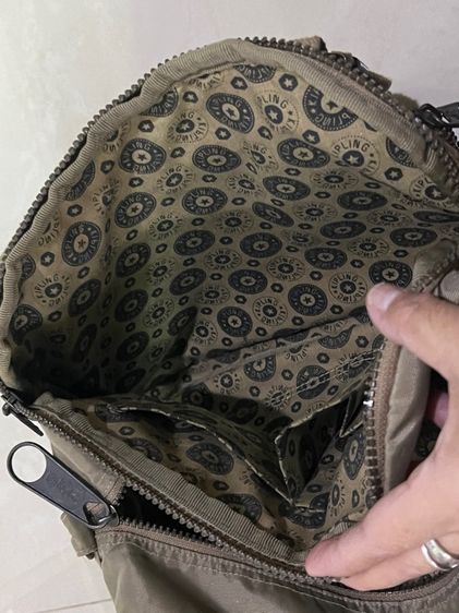 กระเป๋าสะพายKipling มือสอง 899ส่งฟรี รูปที่ 9